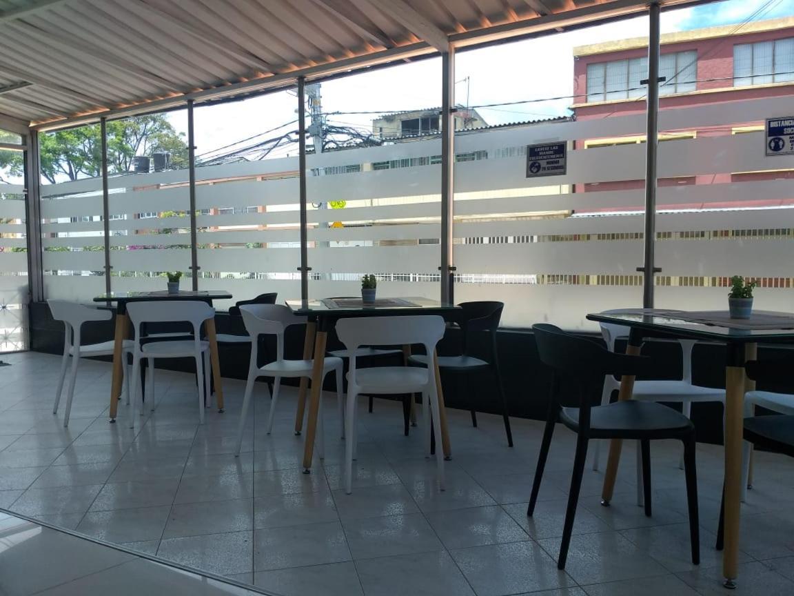 Hotel San Nicolas โบโกตา ภายนอก รูปภาพ