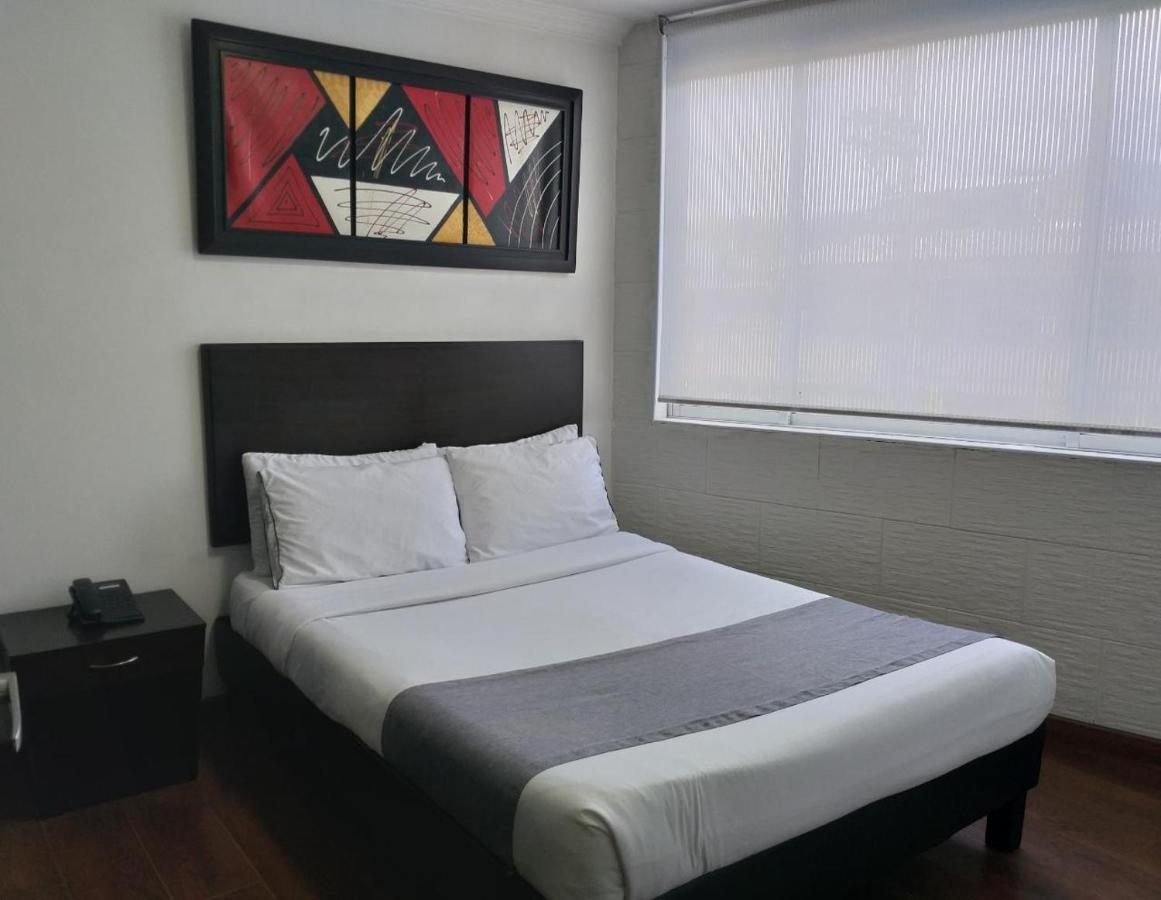Hotel San Nicolas โบโกตา ภายนอก รูปภาพ