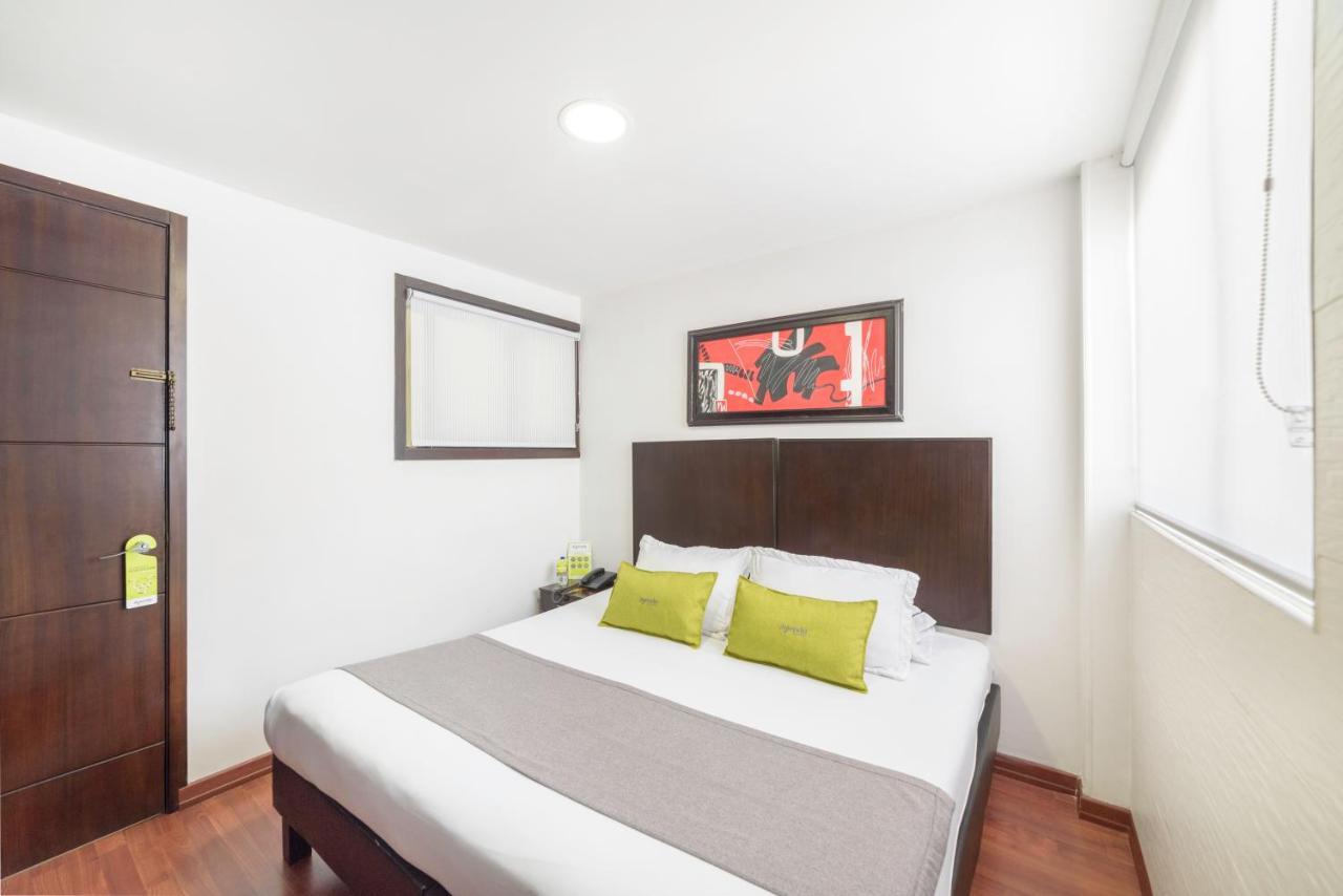 Hotel San Nicolas โบโกตา ภายนอก รูปภาพ