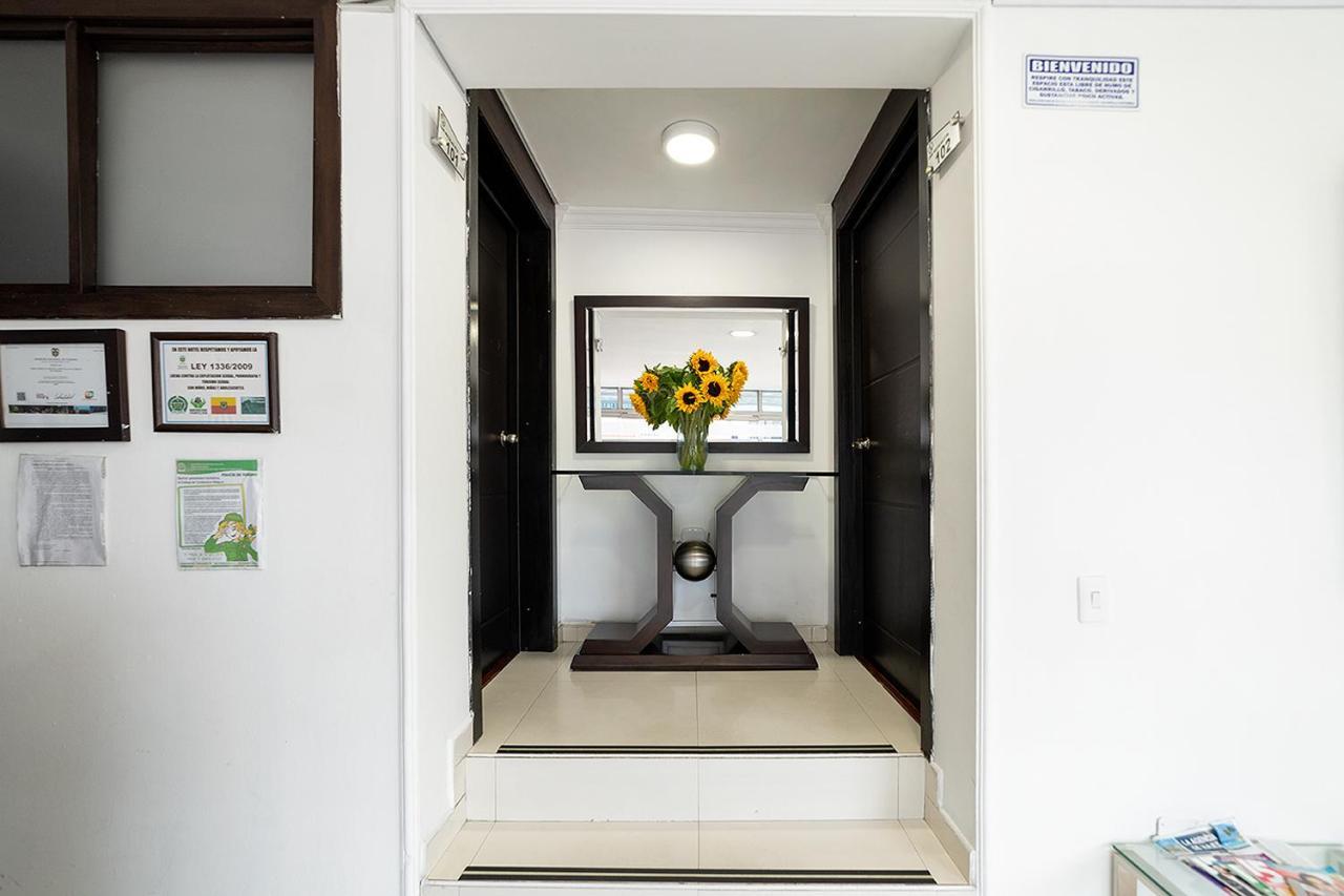 Hotel San Nicolas โบโกตา ภายนอก รูปภาพ